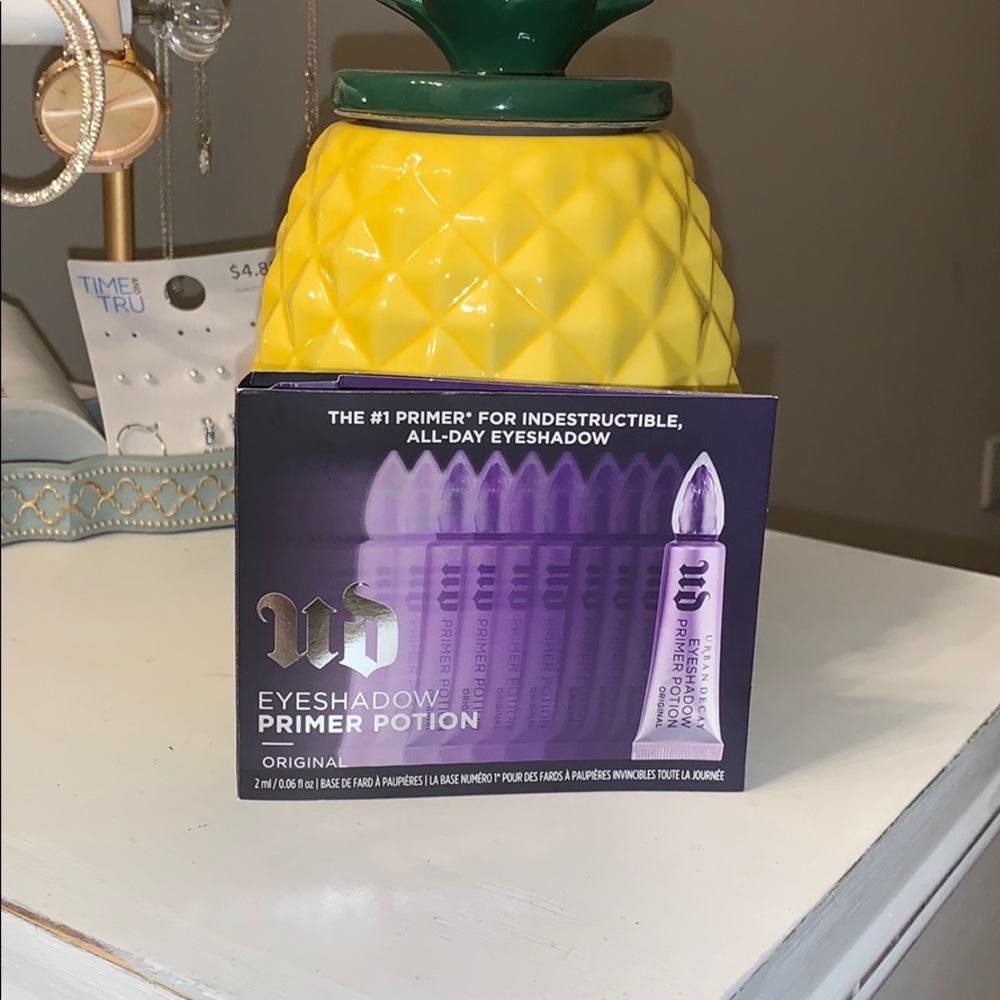 Urban Decay Eyeshadow primer